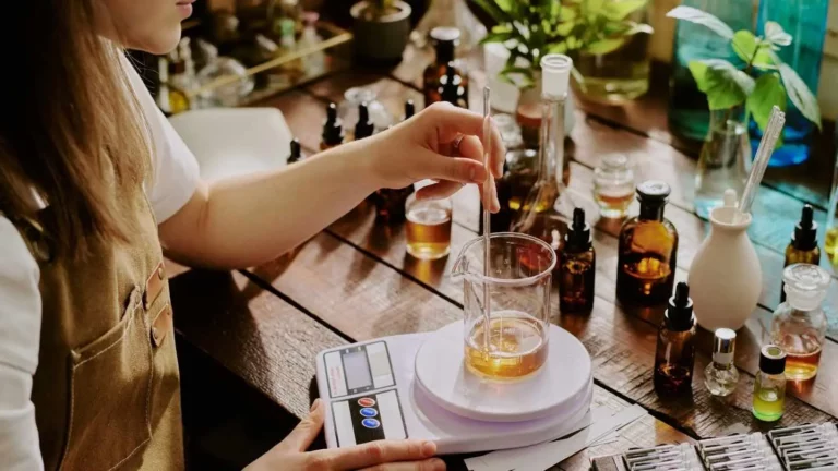 Best Essential Oils for Perfume , how to blend essential oils for perfume